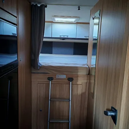캠프장 Balatoni Lakoauto