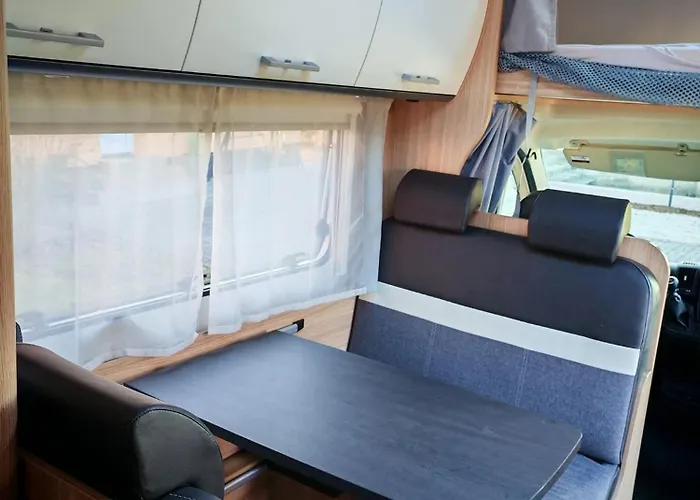 Balatoni Lakoauto Camping